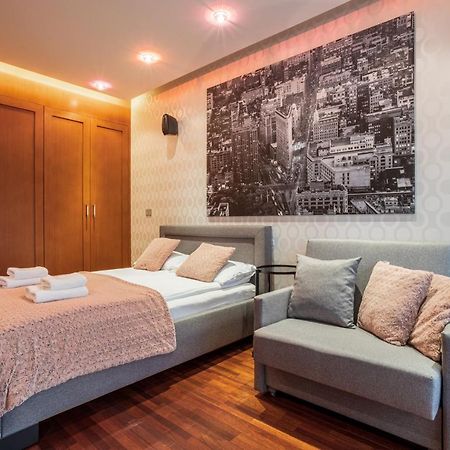Broadway - Neptun Park By Oneapartments Gdansk Exterior photo