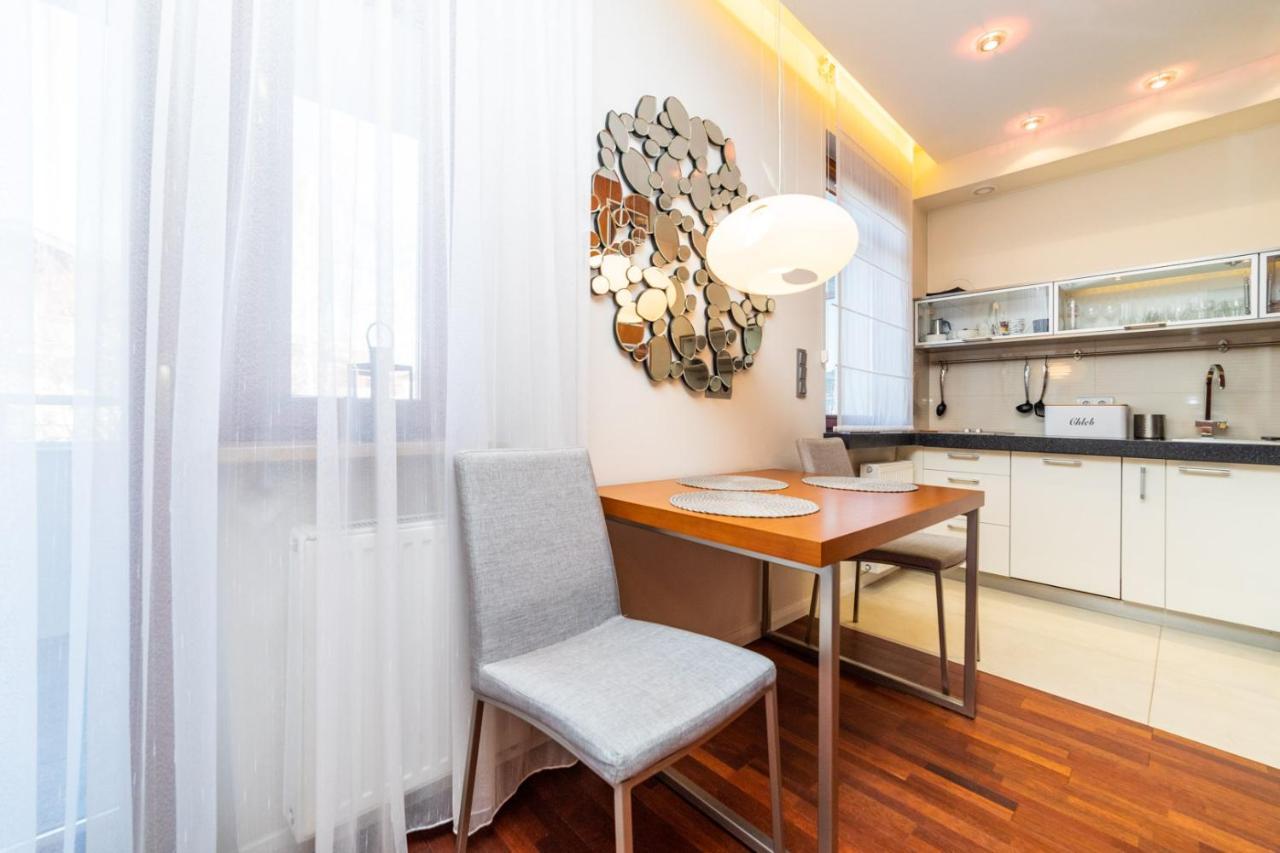 Broadway - Neptun Park By Oneapartments Gdansk Exterior photo